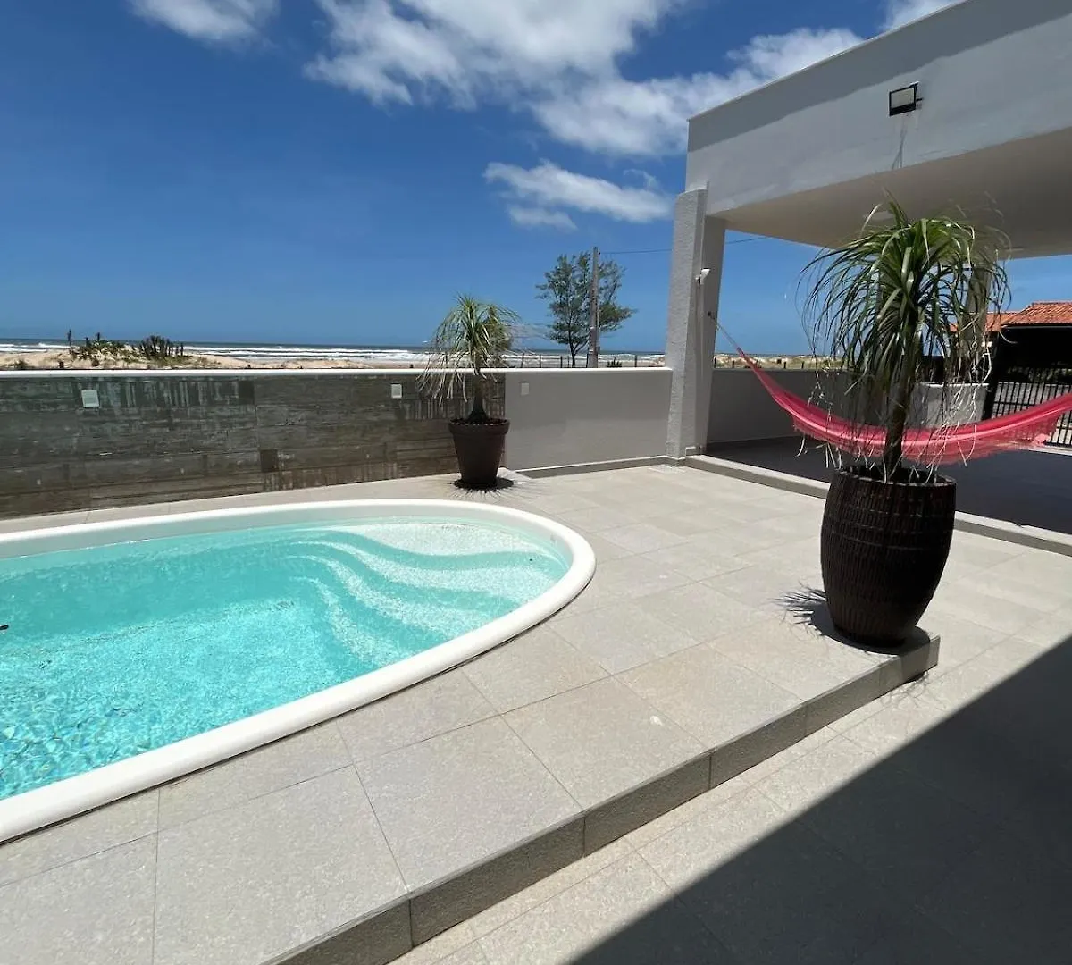Villa Linda Casa With Pool 5 Minutes From The Airport Jaguaruna Brasilien